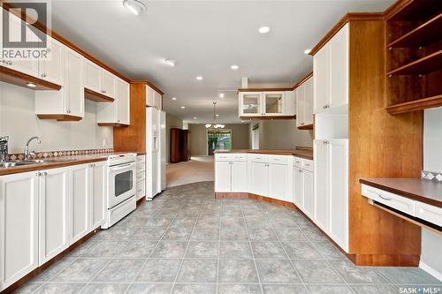 18 Lakeview Place, Regina, SK 