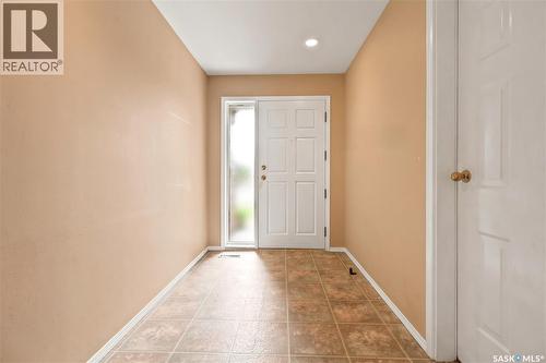 18 Lakeview Place, Regina, SK 