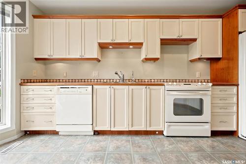 18 Lakeview Place, Regina, SK 