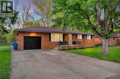 1910 Kent, Windsor, ON - Outdoor