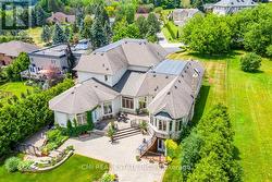 776 WOODLAND ACRES CRESCENT Vaughan, ON L6A 1G2