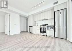 3915 - 195 COMMERCE STREET Vaughan, ON L4K 0P9