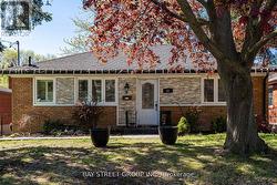 BASEMENT - 82 EXBURY ROAD Toronto, ON M3M 1R1