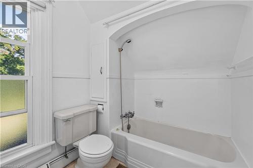 Bathroom - 1629 Gregory Road, St. Catharines, ON 