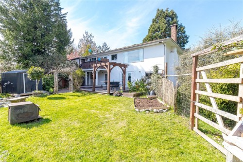 3931 Circle Dr, Metchosin, BC 