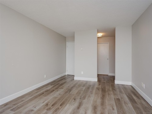 #409-9805 Second St, Sidney, BC 