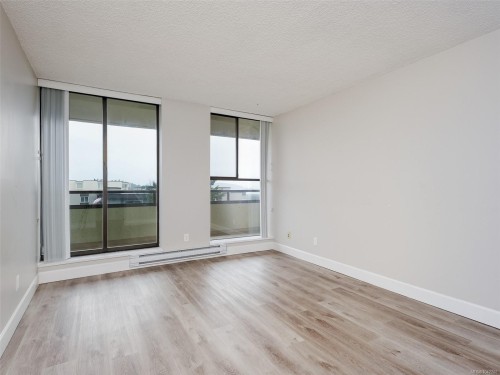 #409-9805 Second St, Sidney, BC 