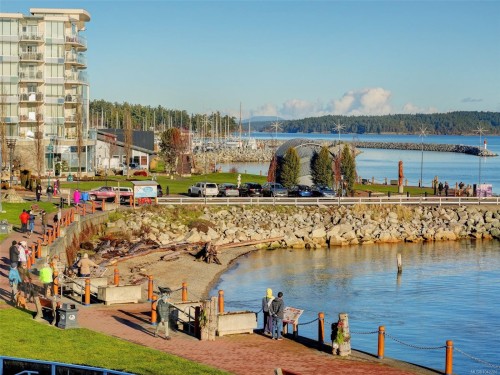 #409-9805 Second St, Sidney, BC 