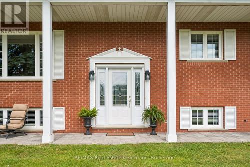 Double car garage with two separate entrances. - 9098 Sideroad 27 Road, Erin, ON - Outdoor