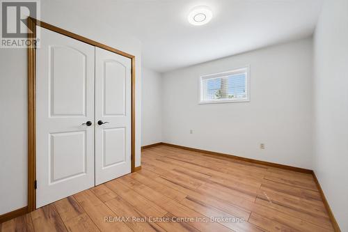 Beautiful 3 pc bathroom. - 9098 Sideroad 27 Road, Erin, ON - Indoor Photo Showing Bathroom