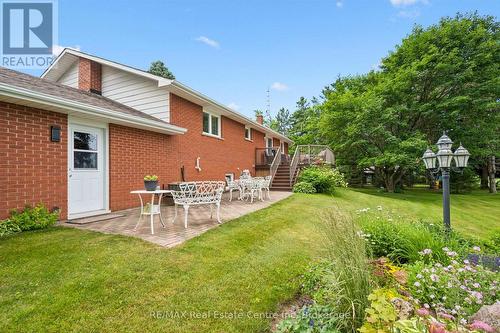 9098 Sideroad 27 Road, Erin, ON - Outdoor