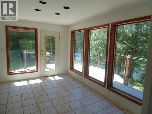 1415 Bridge Road, Crescent Valley, BC - Indoor Photo Showing Other Room