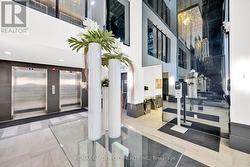 Lobby - 