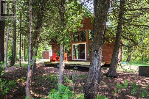 16 YOUNGS DRIVE  South Bruce Peninsula, ON N0H 1X0