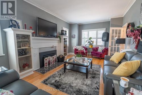 420 Third Street W, Cornwall, ON - Indoor Photo Showing Living Room With Fireplace