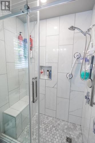 420 Third Street W, Cornwall, ON - Indoor Photo Showing Bathroom