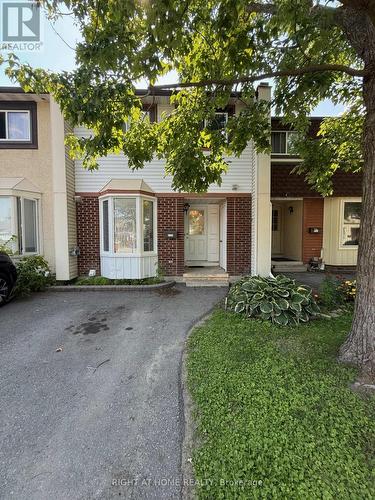 1171 PRIORY LANE  Ottawa, ON K1C 1Z8