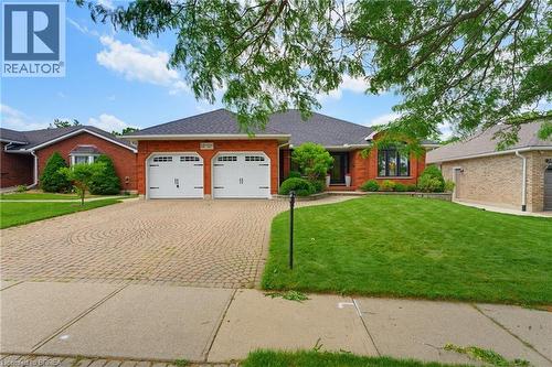 12 MACBRIDE Court  Brantford, ON N3T 6J1
