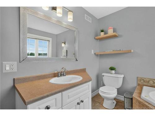 242 Doreen Cres, Dieppe, NB 