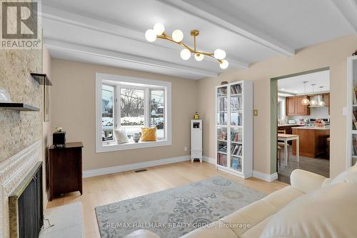 Family room off of kitchen - 1712 Playfair Drive, Ottawa, ON 
