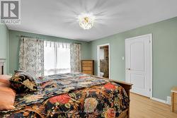 Primary bedroom - 