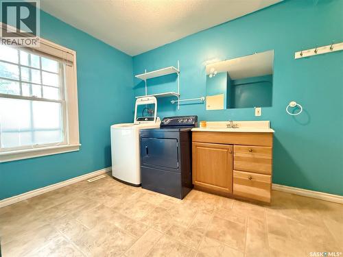 431 Qu'Appelle Street, Weyburn, SK 