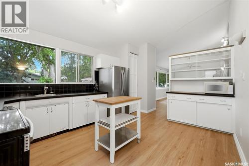 80 Bobolink Bay, Regina, SK 
