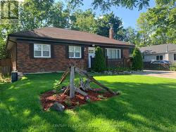 156 PUGET STREET Barrie, ON L4M 4N5