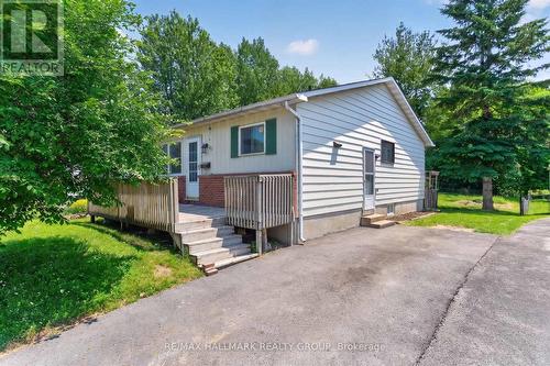110 GLAMORGAN DRIVE  Ottawa, ON K2L 1R4