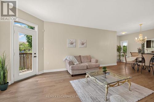 14 Ecker Lane, Hamilton, ON 