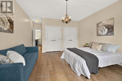 14 Ecker Lane, Hamilton, ON 