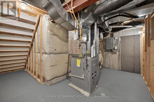 14 Ecker Lane, Hamilton, ON 