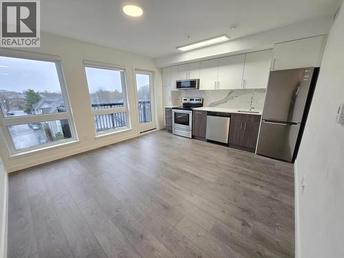 2551 Kingsway, Vancouver, BC 