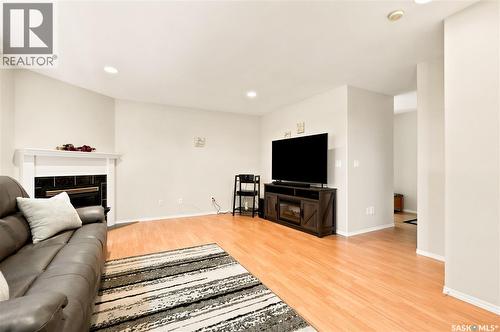 526 Mcwillie Avenue, Saskatoon, SK 