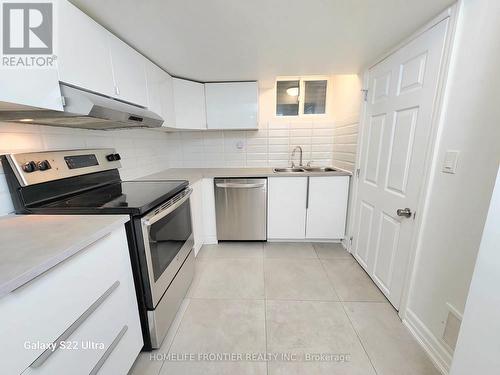 BSMT - 764 GORHAM STREET , Newmarket, Ontario L3Y 1L6 4