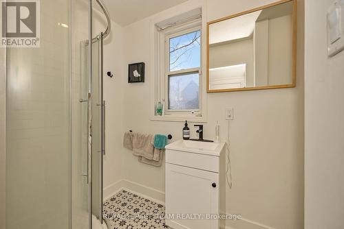 11 Sherbrooke Avenue, Ottawa, ON 