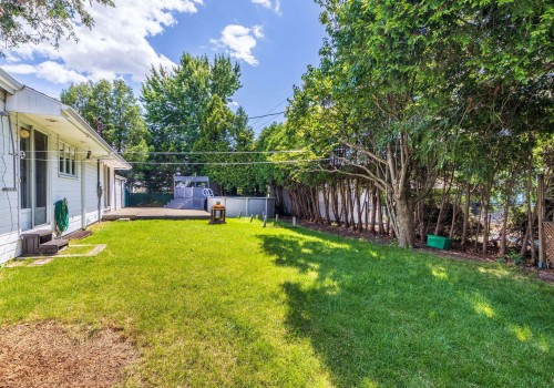 Cour - 237 Rue Leber, Saint-Constant, QC 