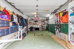 Garage - 