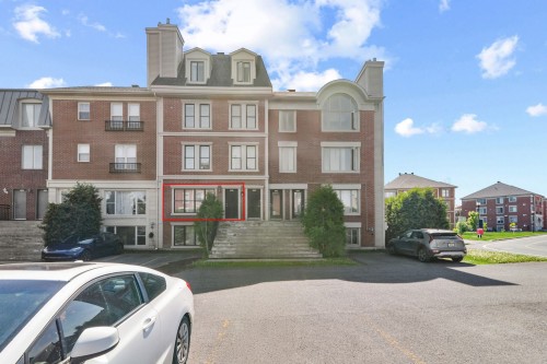 8984 Crois. du Louvre  Brossard, QC J4Y 0A2