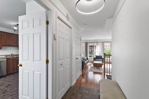 Hall d'entrée/Vestibule - 8984 Crois. Du Louvre, Brossard, QC 
