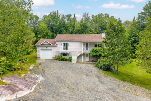 130 Ch. du Lac-Dufour  Mont-Tremblant, QC J8E 2H8