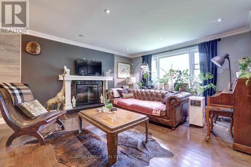 1028 Cedar Avenue, Burlington, ON 