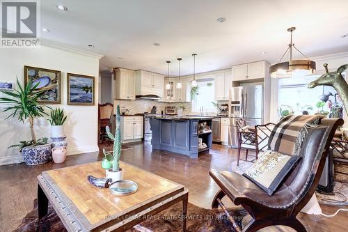 1028 Cedar Avenue, Burlington, ON 