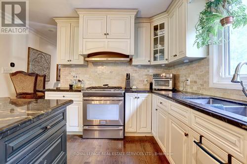 1028 Cedar Avenue, Burlington, ON 