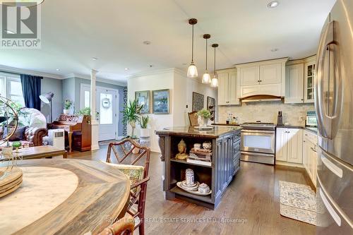 1028 Cedar Avenue, Burlington, ON 