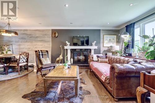 1028 Cedar Avenue, Burlington, ON 