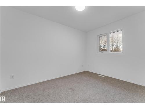 4103 37A Av Nw, Edmonton, AB 