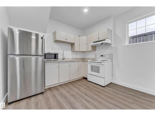4103 37A Av Nw, Edmonton, AB 