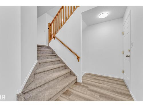 4103 37A Av Nw, Edmonton, AB 