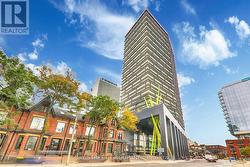 904 - 125 PETER STREET Toronto, ON M5V 0M2